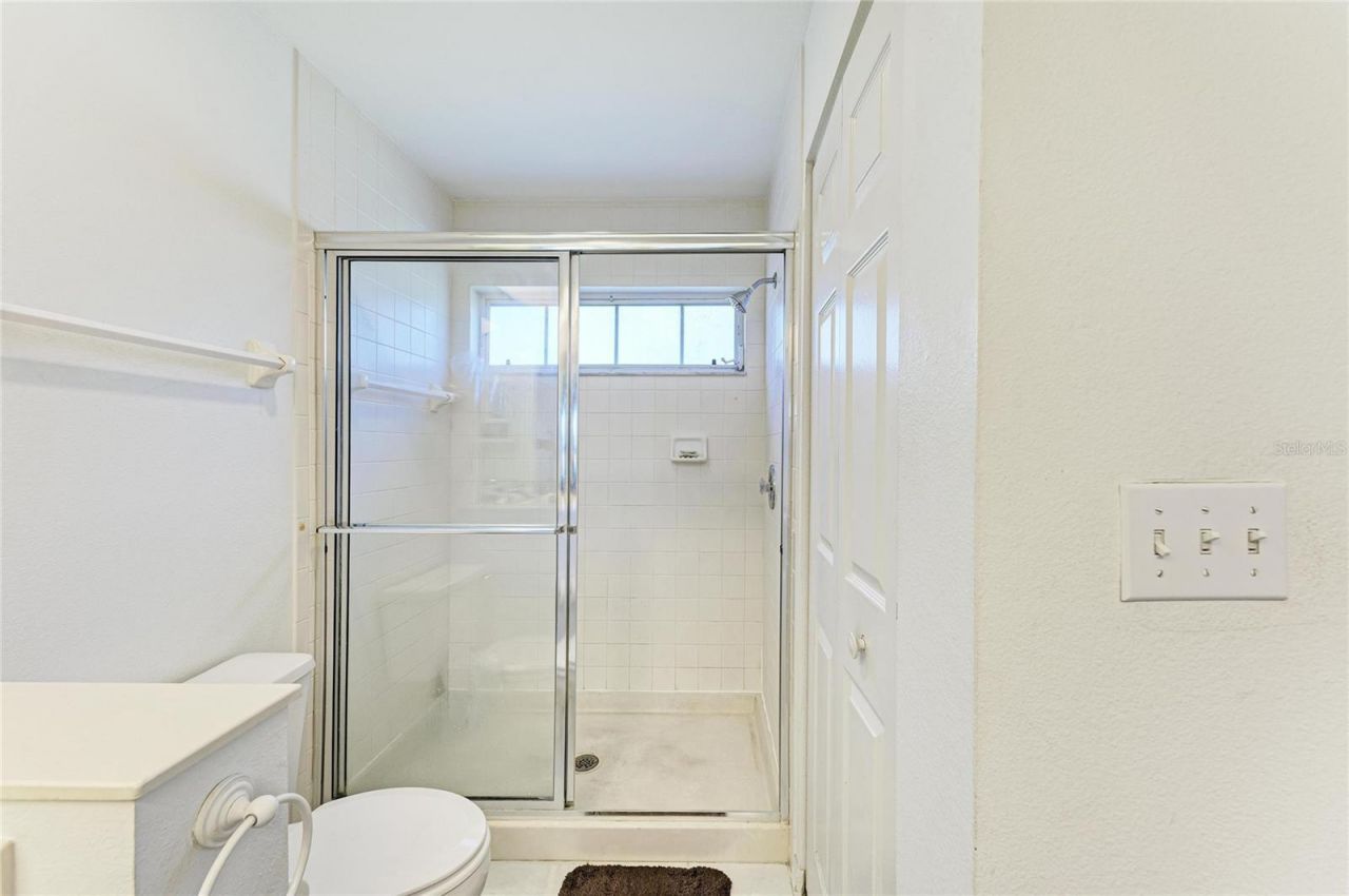 4202 Caddie Drive E, Unit 201, Bradenton, FL 34203 Photo