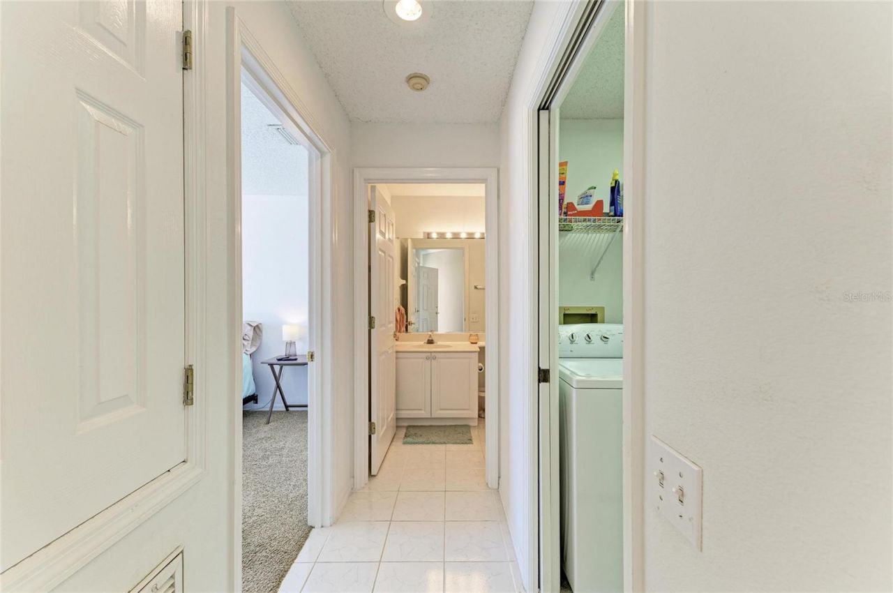 4202 Caddie Drive E, Unit 201, Bradenton, FL 34203 Photo