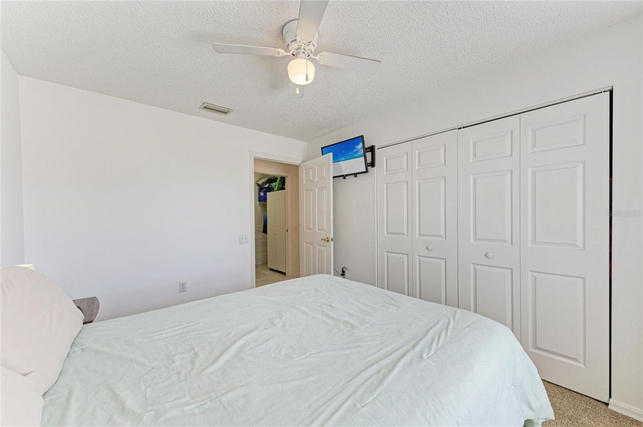 4202 Caddie Drive E, Unit 201, Bradenton, FL 34203 Photo