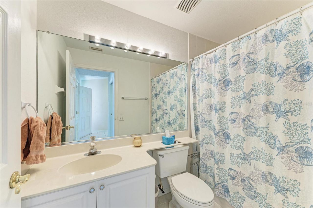 4202 Caddie Drive E, Unit 201, Bradenton, FL 34203 Photo