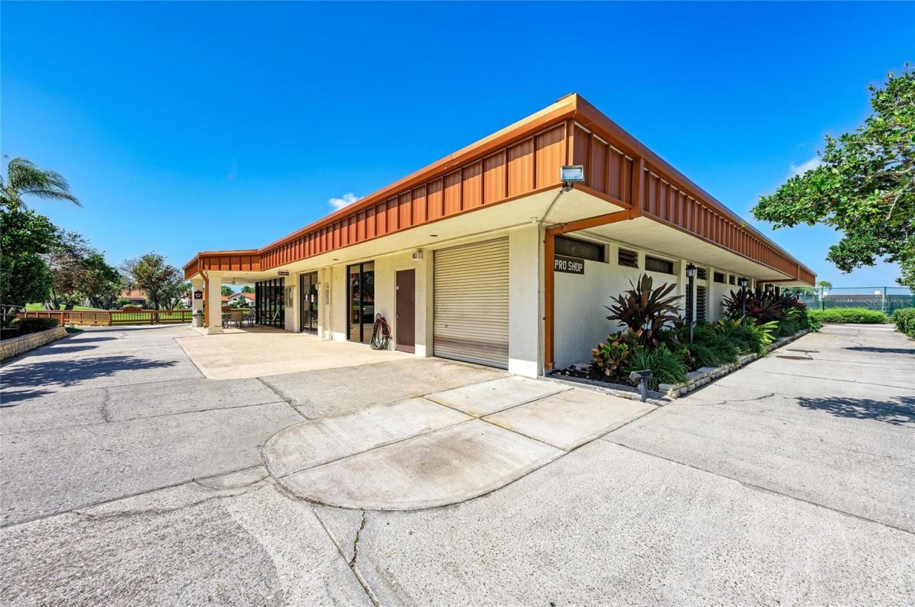 4202 Caddie Drive E, Unit 201, Bradenton, FL 34203 Photo