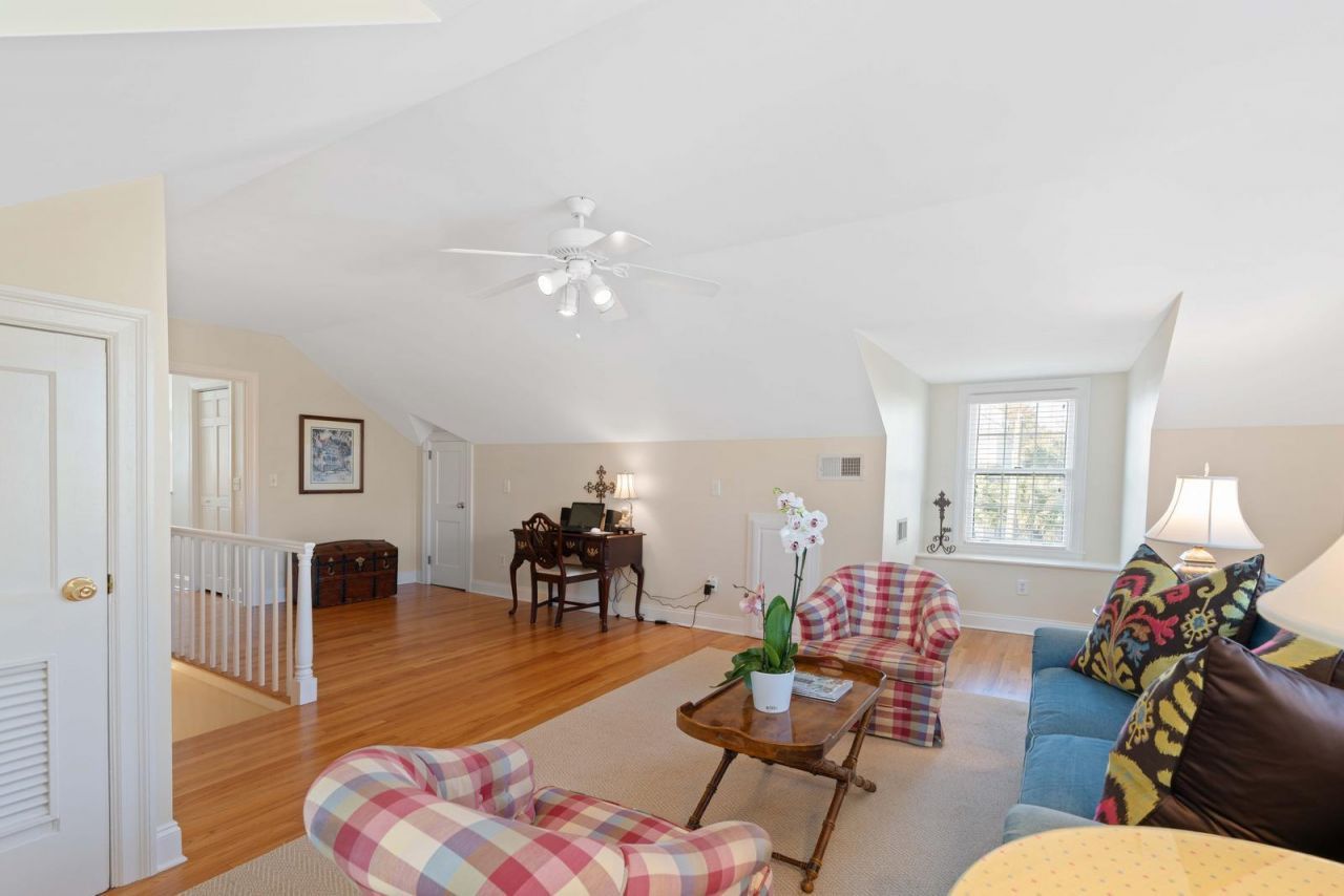 38 Barre Street Photo 41