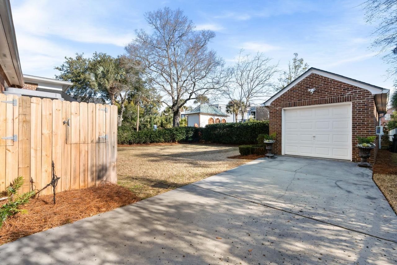 38 Barre Street Photo 50