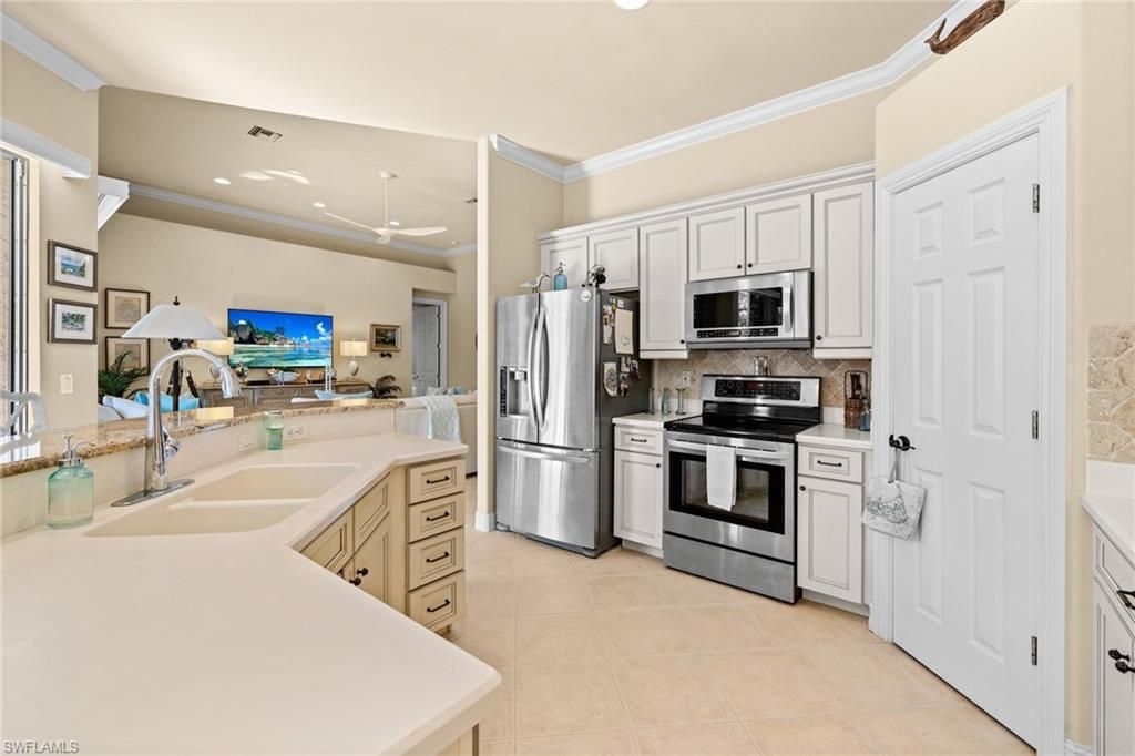 6737 Bent Grass Dr, Naples, FL 34113 Photo