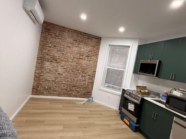 74-45 62nd Street, Unit 2R, Glendale, NY 11385