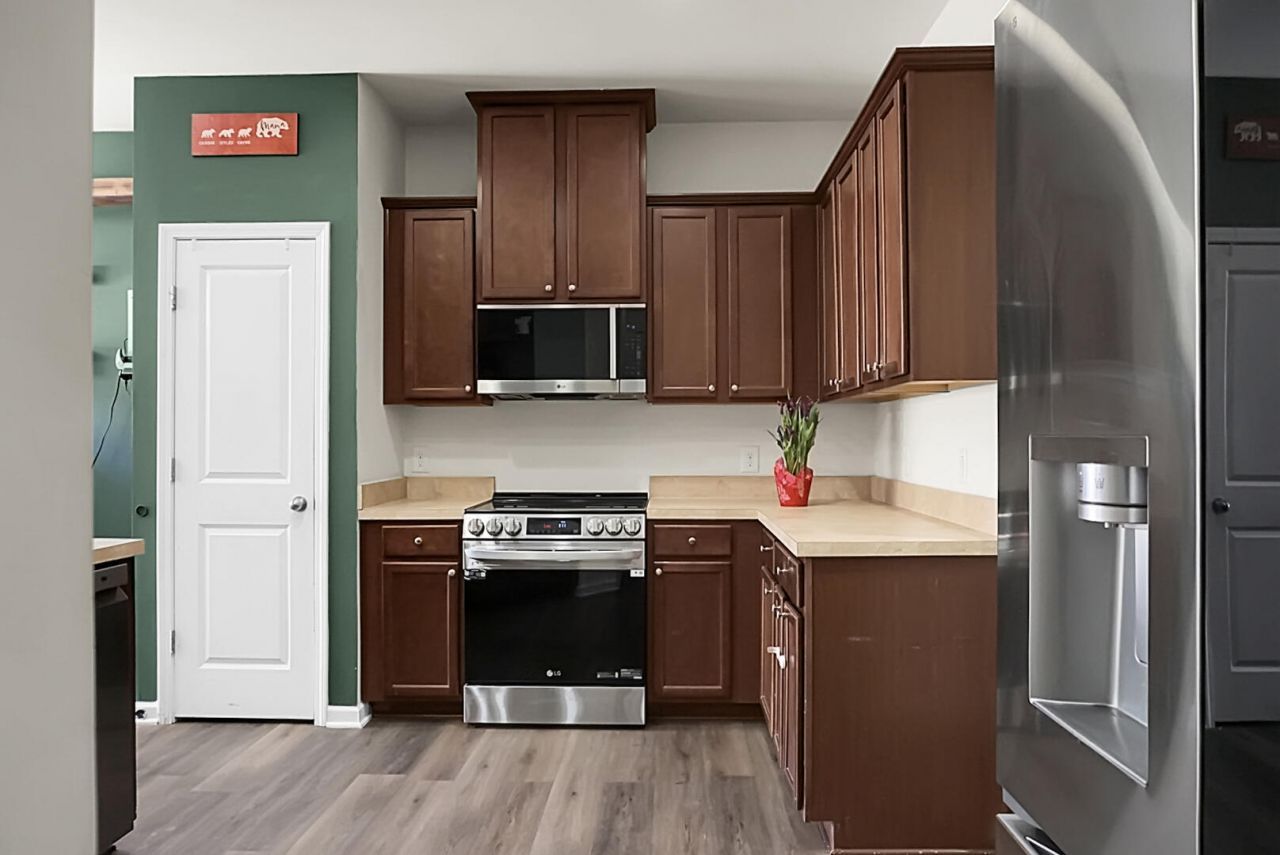 407 Turnbridge Lane Photo 4