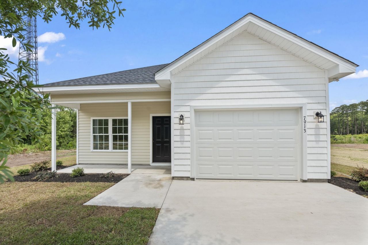 642 Goretown Loop Photo 1