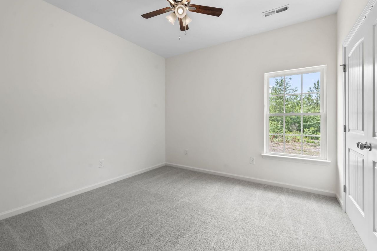 642 Goretown Loop Photo 18