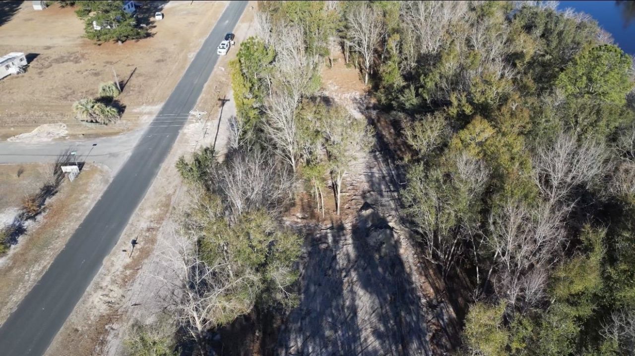 642 Goretown Loop Photo 23