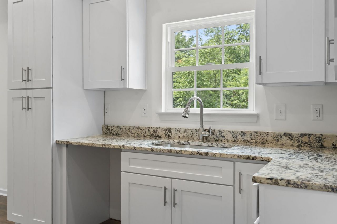 642 Goretown Loop Photo 8