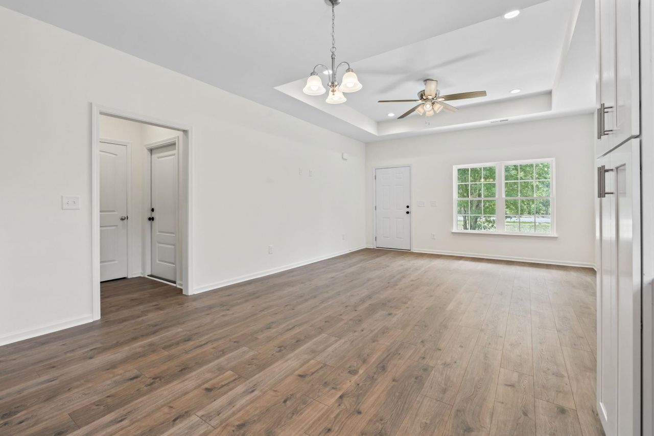 642 Goretown Loop Photo 9