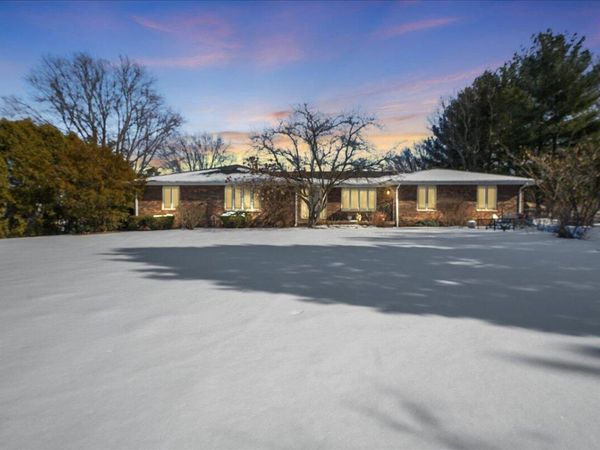 285 N 600 W, Valparaiso, IN 46385