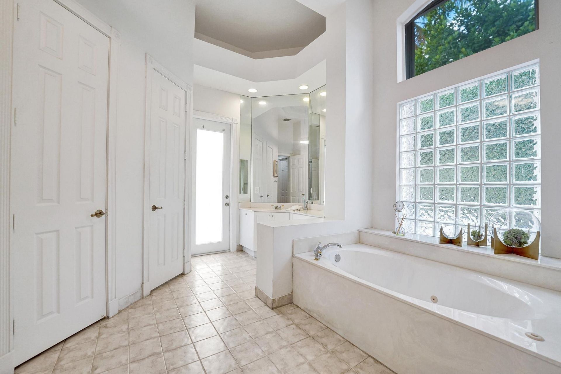 13763 NW 18th Ct, Pembroke Pines, FL 33028 Photo