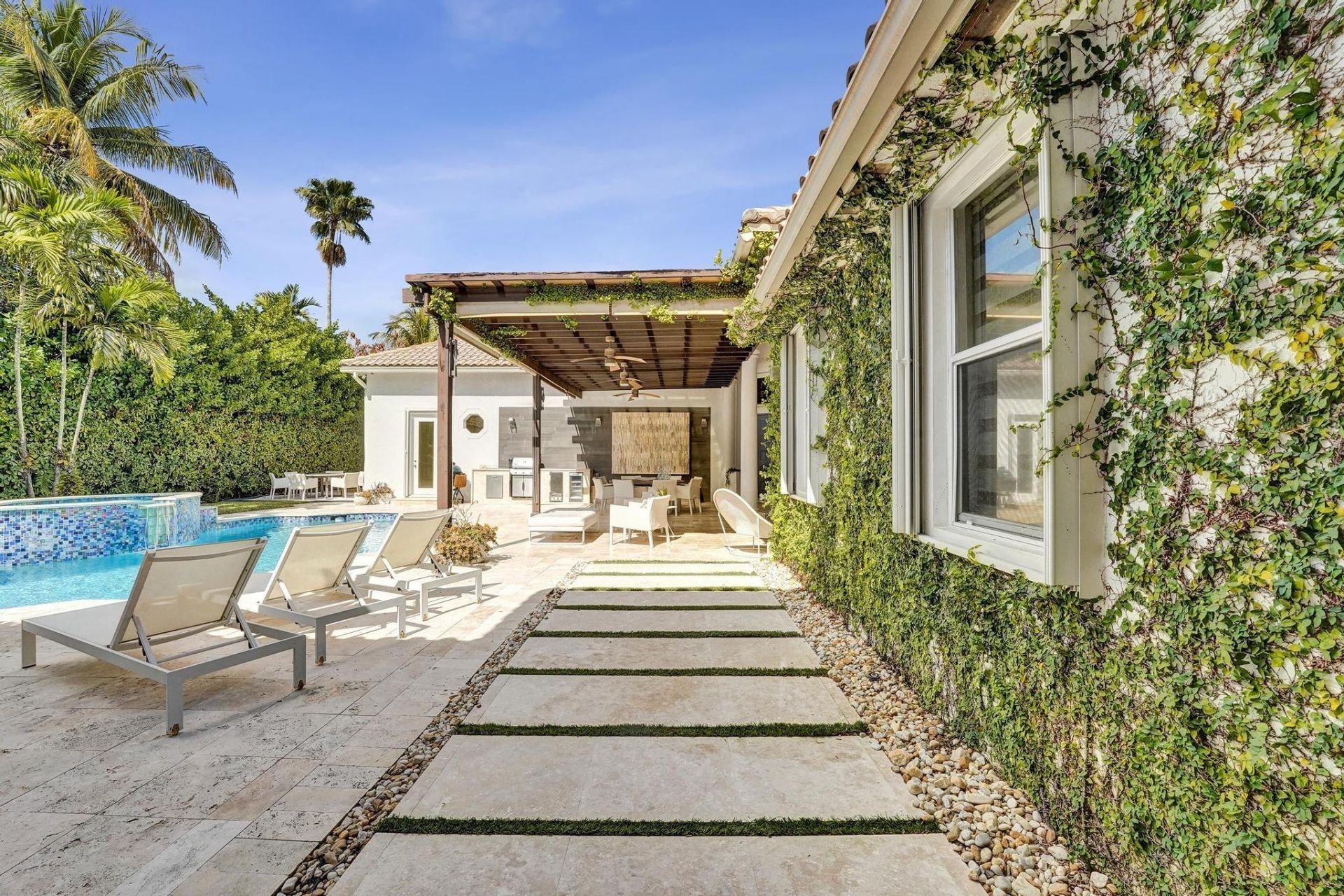 13763 NW 18th Ct, Pembroke Pines, FL 33028 Photo