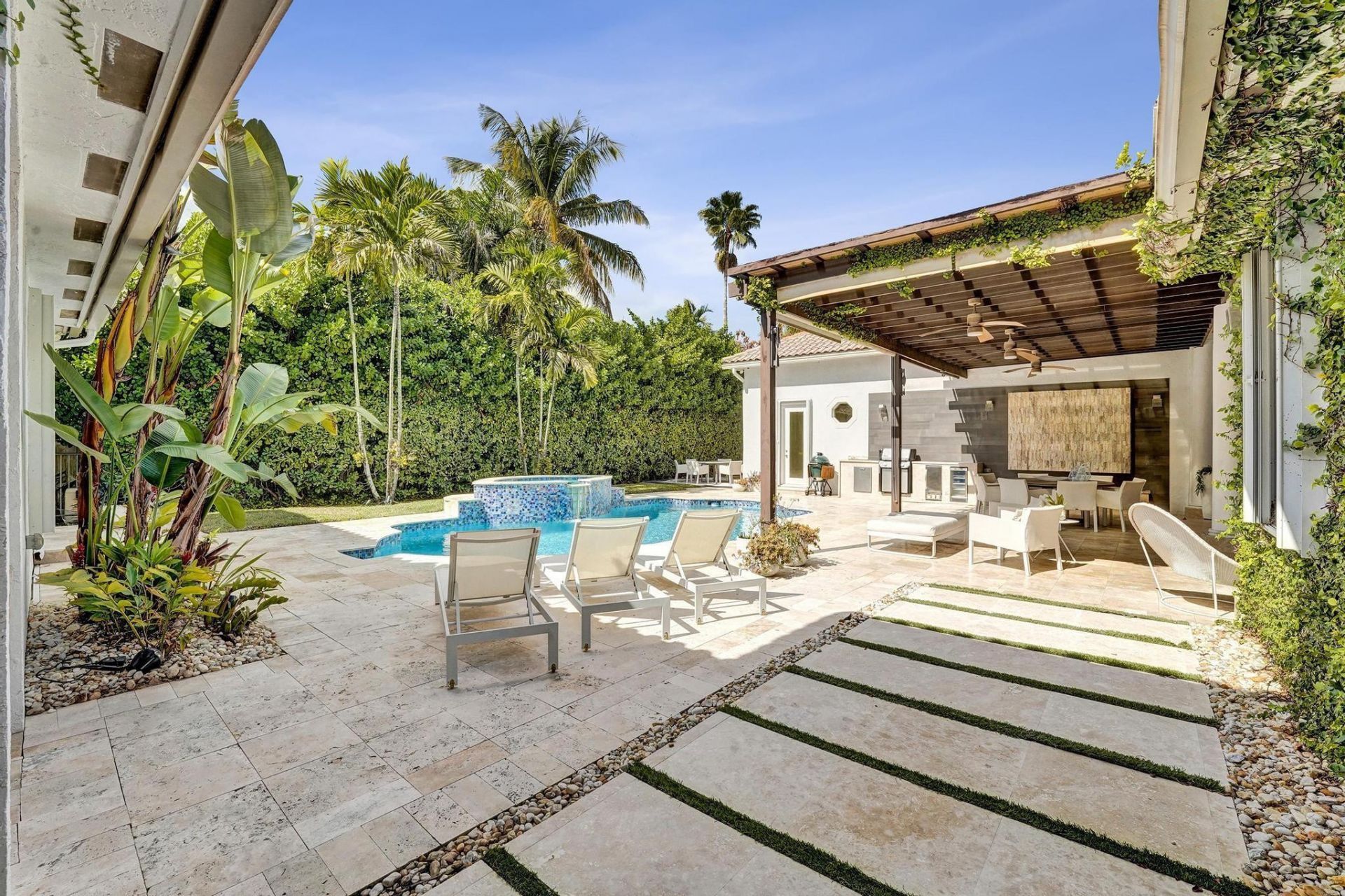 13763 NW 18th Ct, Pembroke Pines, FL 33028 Photo