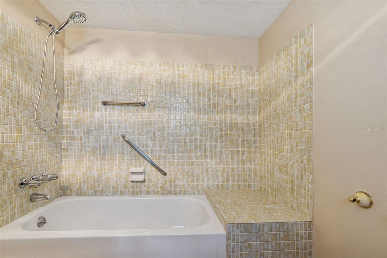 6419 1st Avenue W, Bradenton, FL 34209 Photo