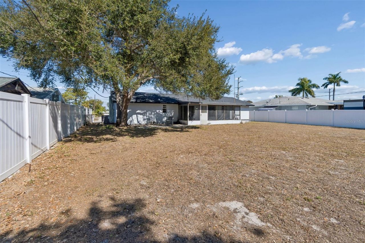 6419 1st Avenue W, Bradenton, FL 34209 Photo