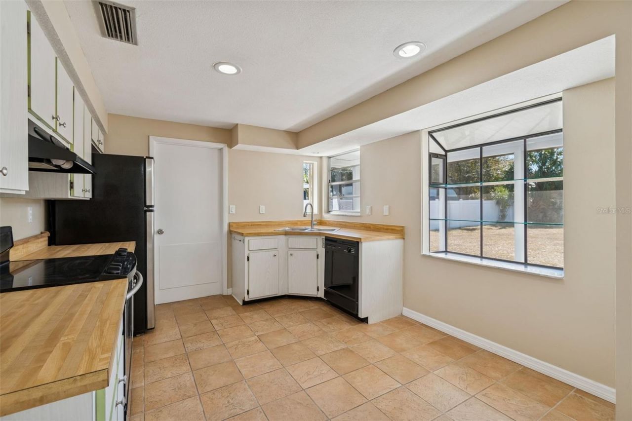 6419 1st Avenue W, Bradenton, FL 34209 Photo