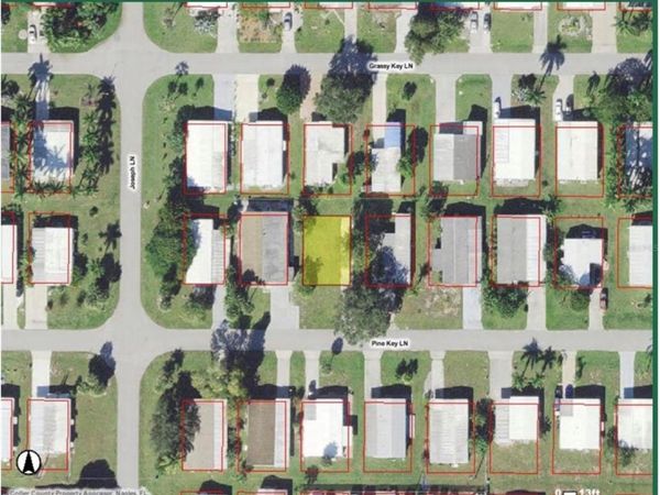 171 PINE KEY LANE, Unit 28, NAPLES, FL 34114