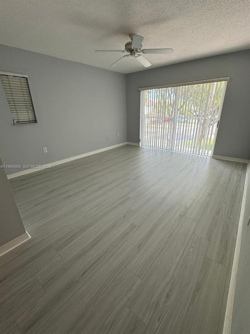 9900 NW 43rd Ter , Doral, FL 33178 Photo