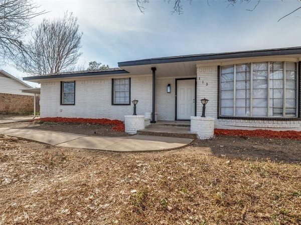 113 Brook Hollow Drive, DeSoto, TX 75115