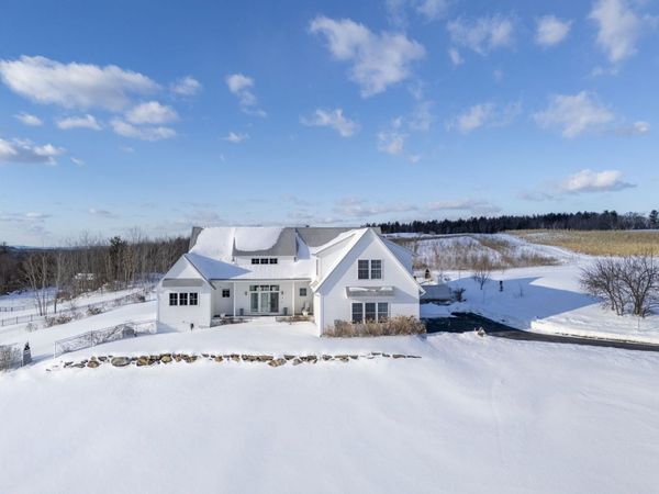 2 Nettie Way, Londonderry, NH 03053