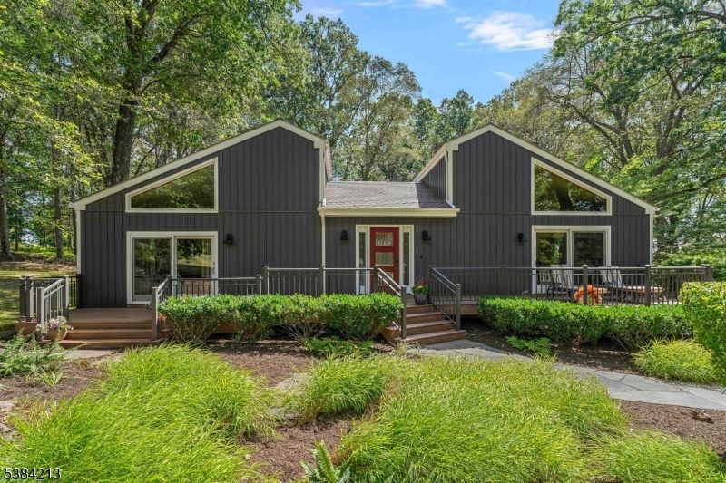 1 Fawn Ridge Rd, Clinton, NJ 08833 Main Photo