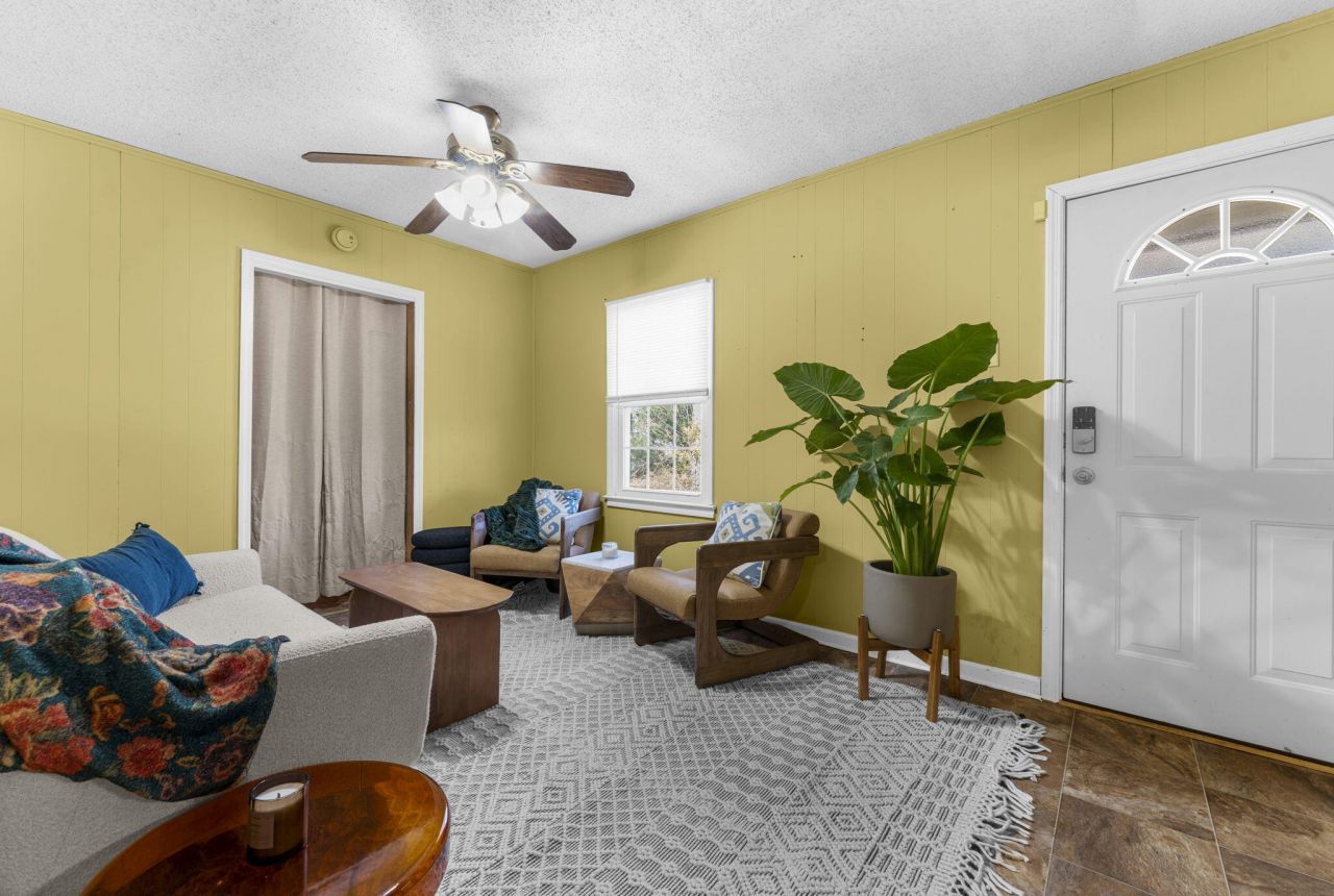 4722 Talisman Street Photo 11