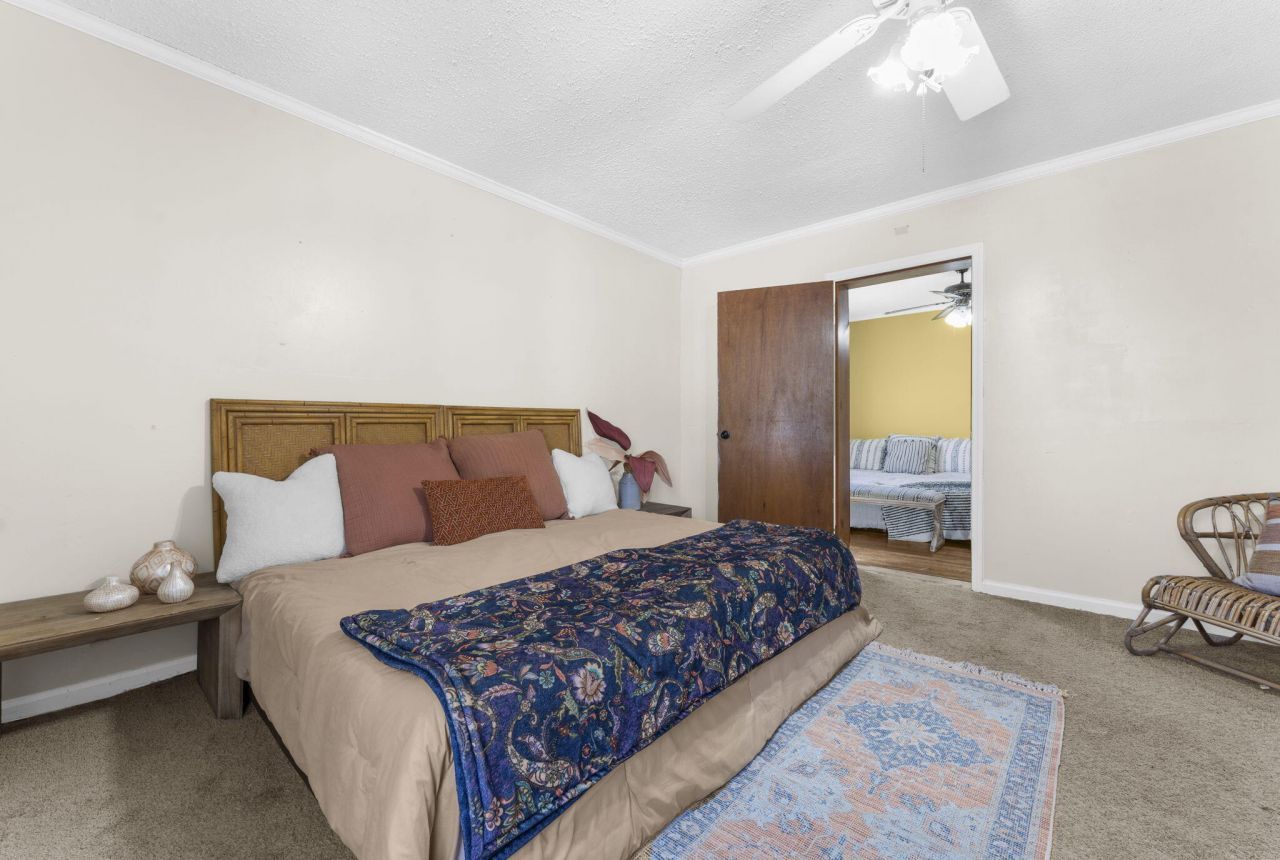 4722 Talisman Street Photo 14