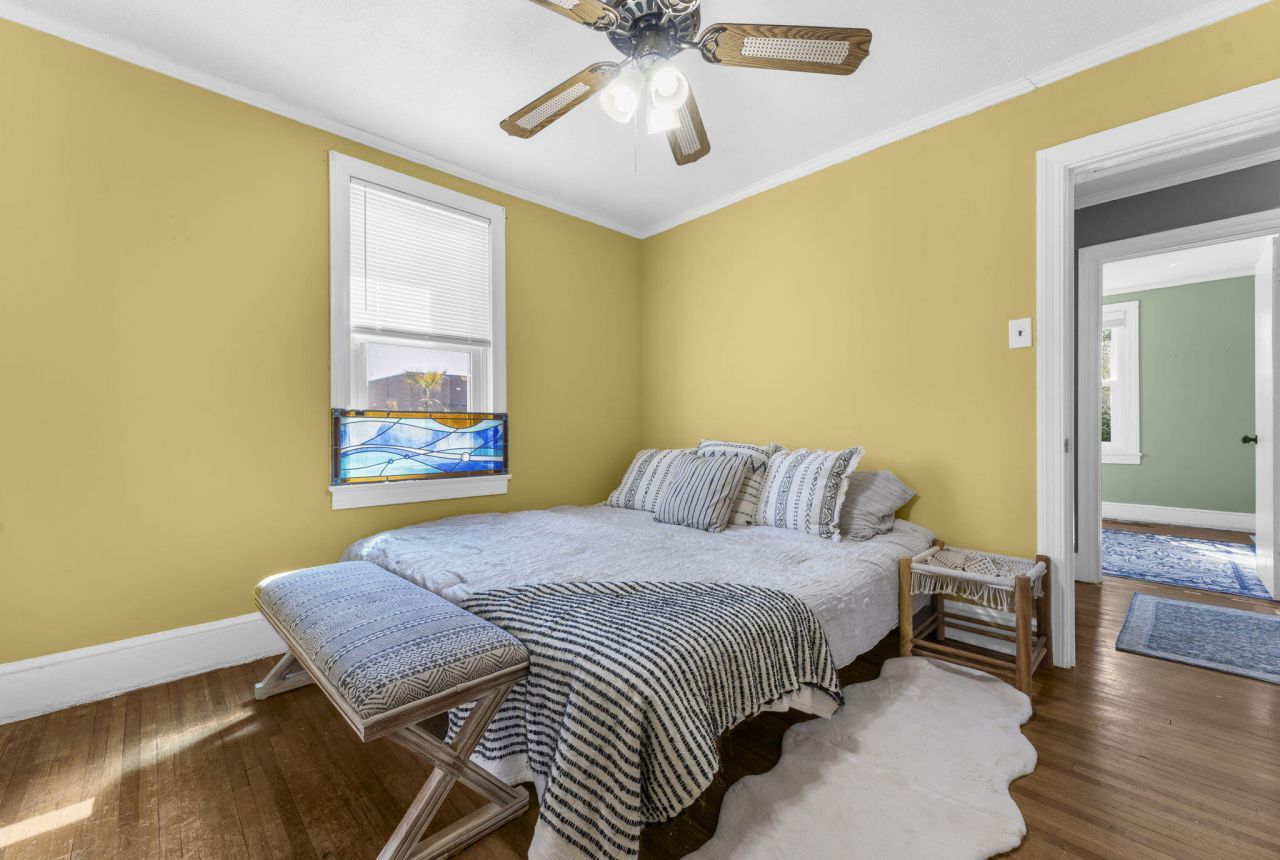 4722 Talisman Street Photo 18