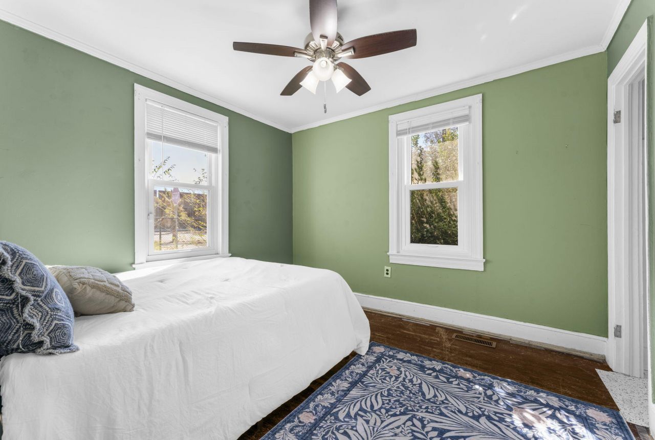 4722 Talisman Street Photo 21