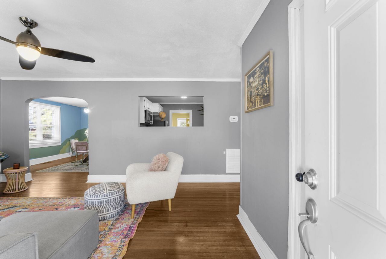 4722 Talisman Street Photo 4