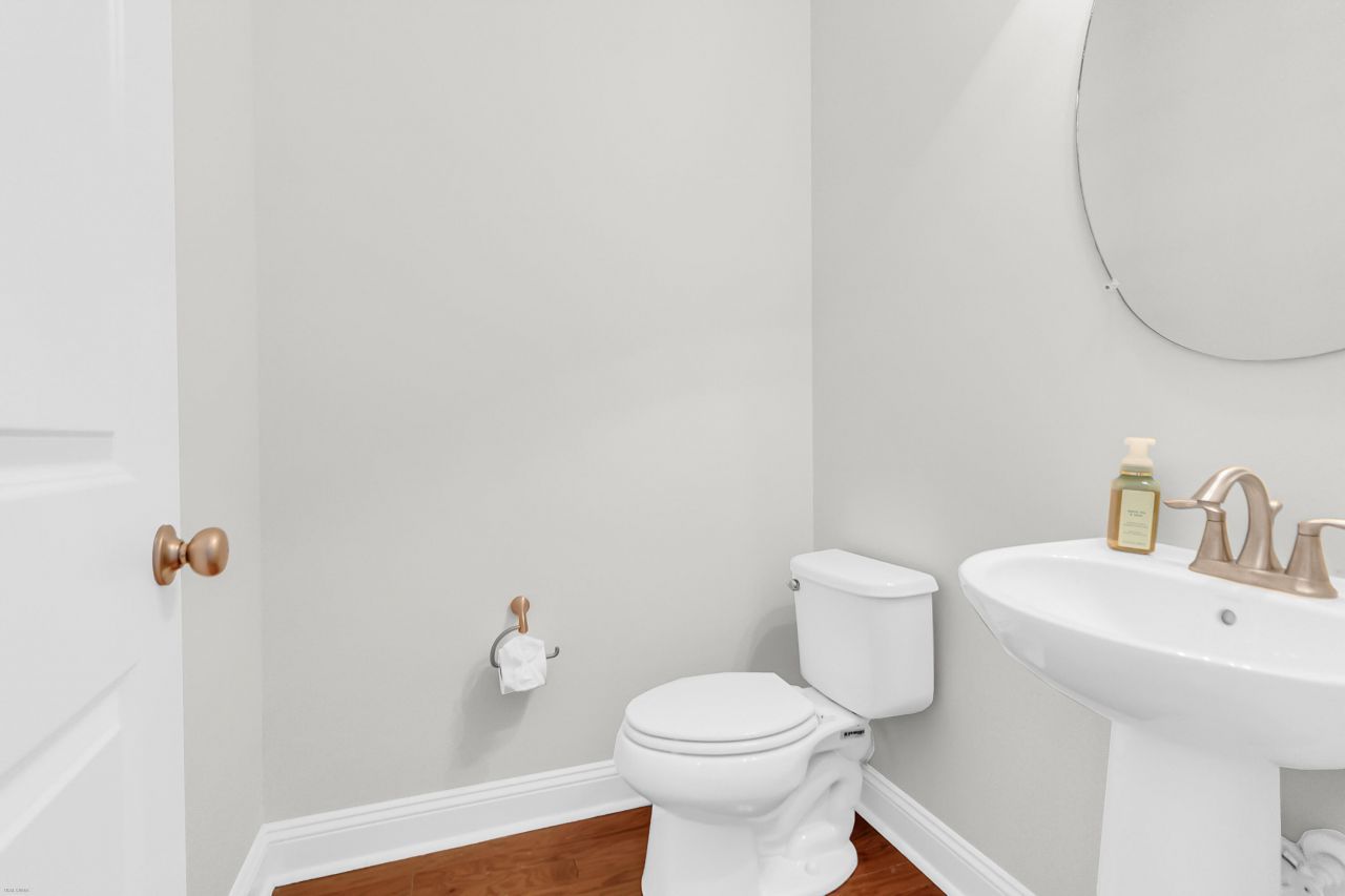 1756 Batten Drive Photo 18