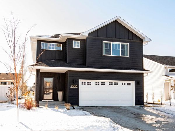 2550 65th Avenue S, Fargo, ND 58104