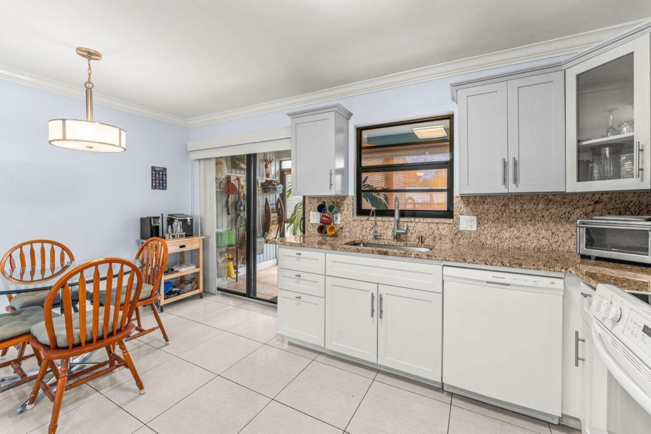 5954 Longbow Lane, Unit 5, West Palm Beach, FL 33415 Photo