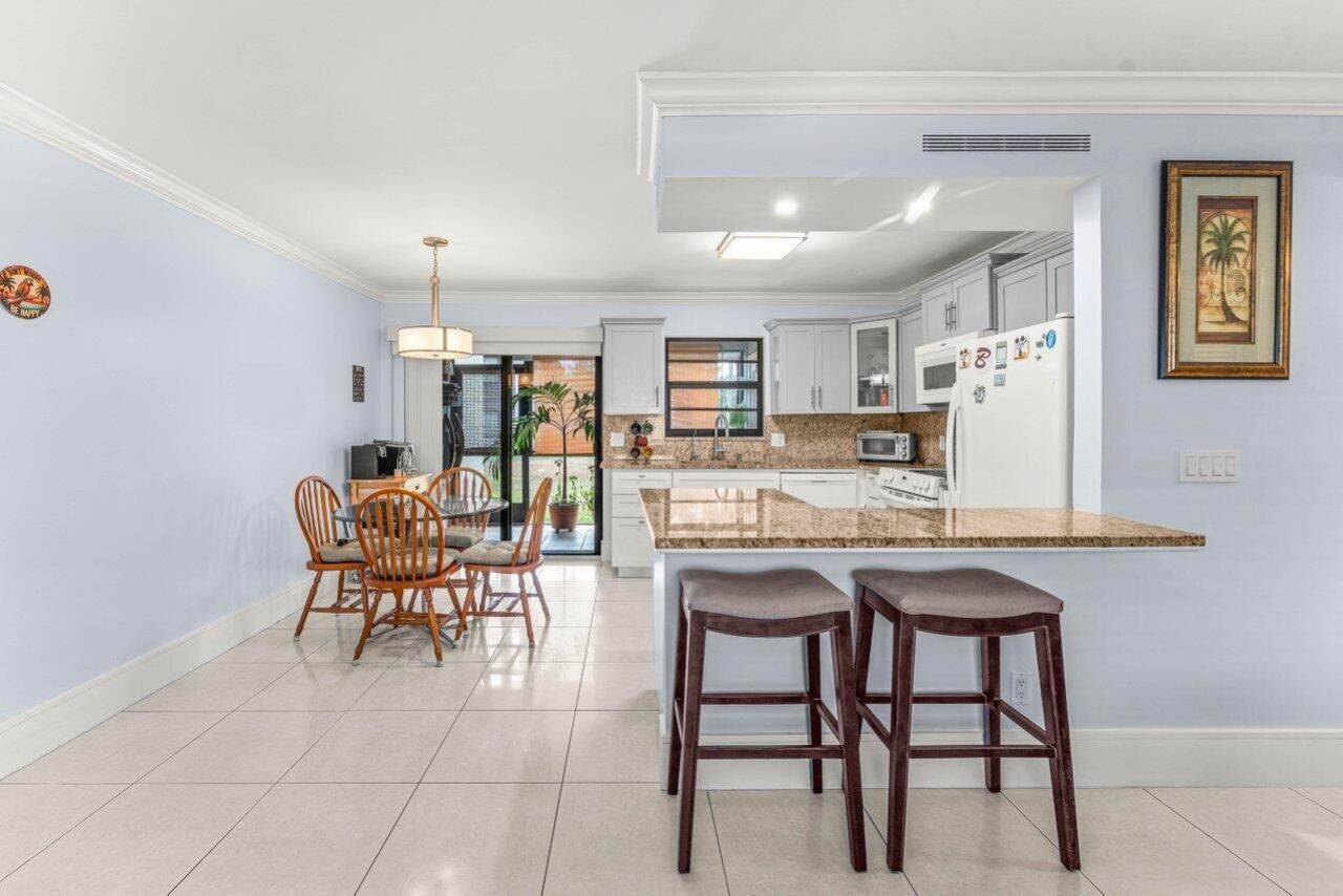 5954 Longbow Lane, Unit 5, West Palm Beach, FL 33415 Photo