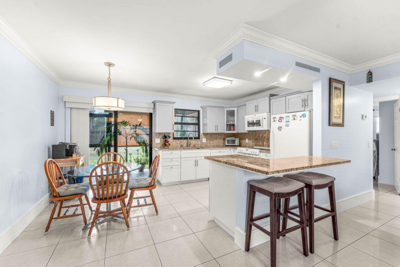 5954 Longbow Lane, Unit 5, West Palm Beach, FL 33415 Photo