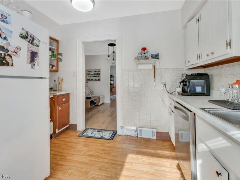 127 Roslyn Drive, Youngstown, OH 44505 Photo 12