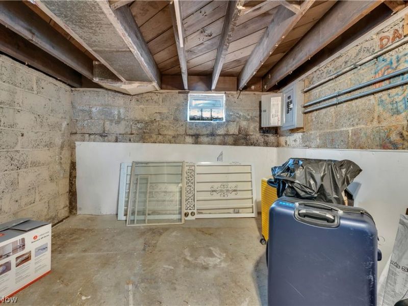 127 Roslyn Drive, Youngstown, OH 44505 Photo 21