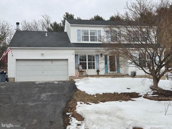 2426 DONNA LANE, POTTSTOWN, PA 19464