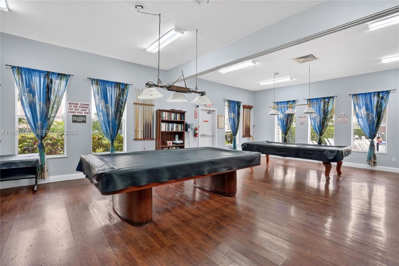 2821 Somerset Dr, Unit 317, Lauderdale Lakes, FL 33311 Photo