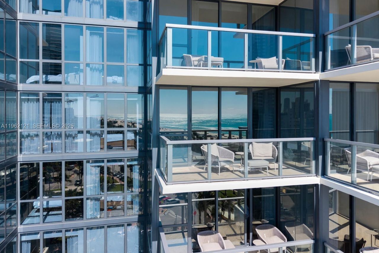 2201 Collins Ave, Unit 1010, Miami Beach, FL 33139 Photo