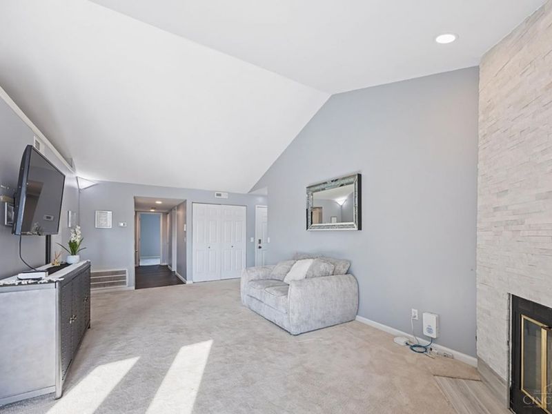 6289 Eagles Lake Drive, Unit 5, Cincinnati, OH 45248 Photo 12