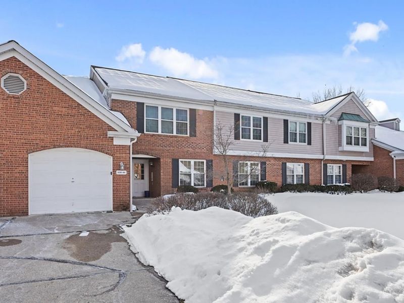 6289 Eagles Lake Drive, Unit 5, Cincinnati, OH 45248 Photo 3