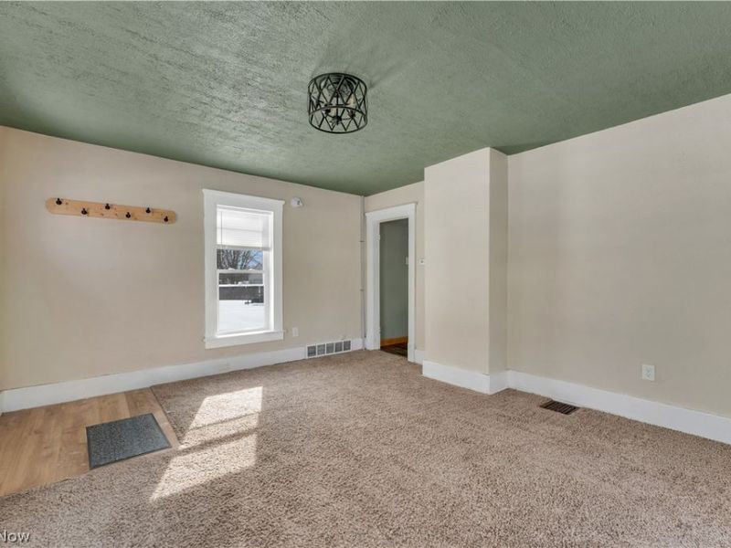 304 Baldwin Avenue, Niles, OH 44446 Photo 5