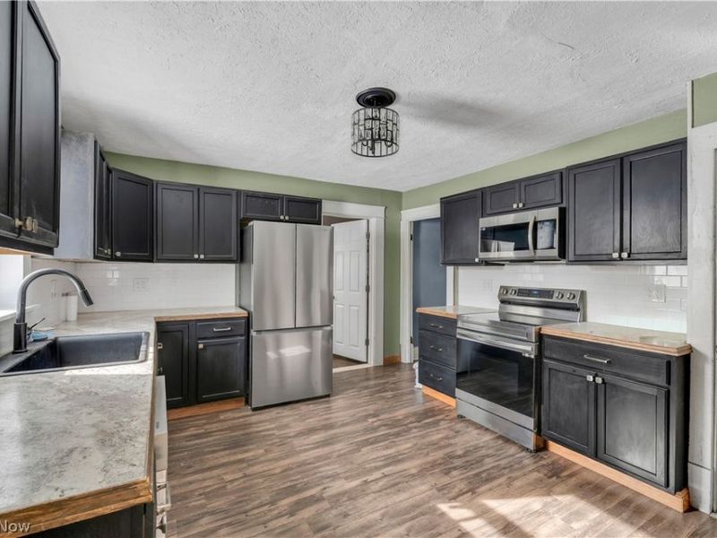 304 Baldwin Avenue, Niles, OH 44446 Photo 6