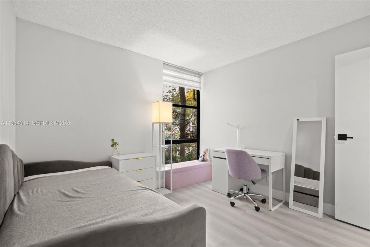 17011 N Bay Rd, Unit 101, Sunny Isles Beach, FL 33160 Photo