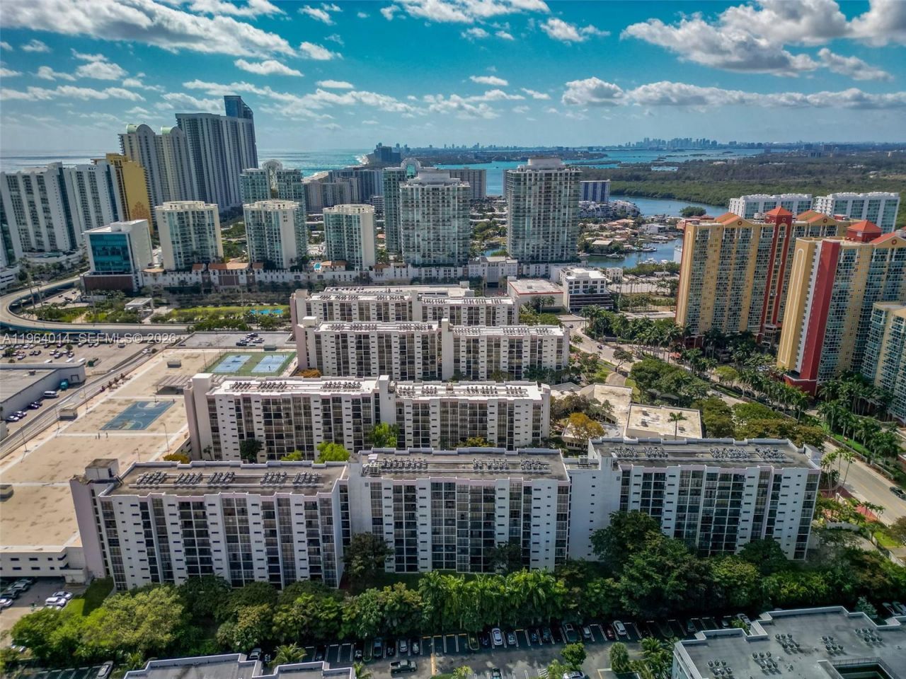 17011 N Bay Rd, Unit 101, Sunny Isles Beach, FL 33160 Photo