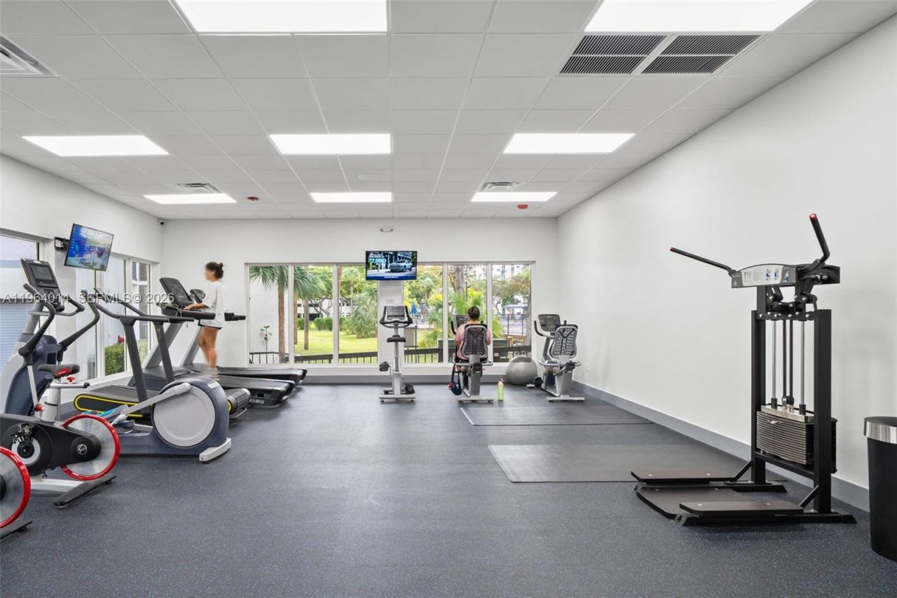 17011 N Bay Rd, Unit 101, Sunny Isles Beach, FL 33160 Photo