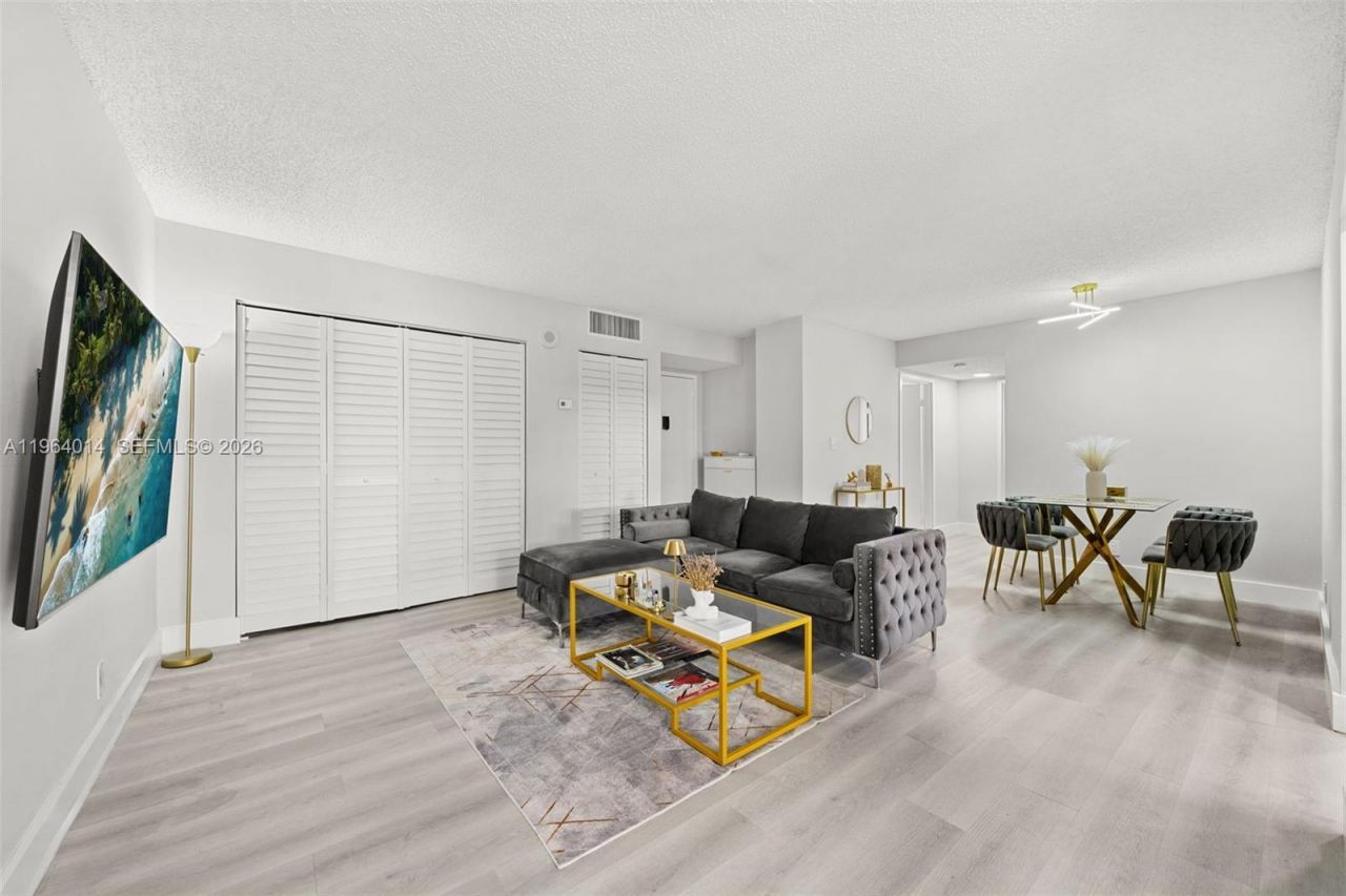 17011 N Bay Rd, Unit 101, Sunny Isles Beach, FL 33160 Photo